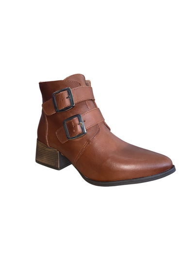 Bota De Punta Con Hebillas - Telha
